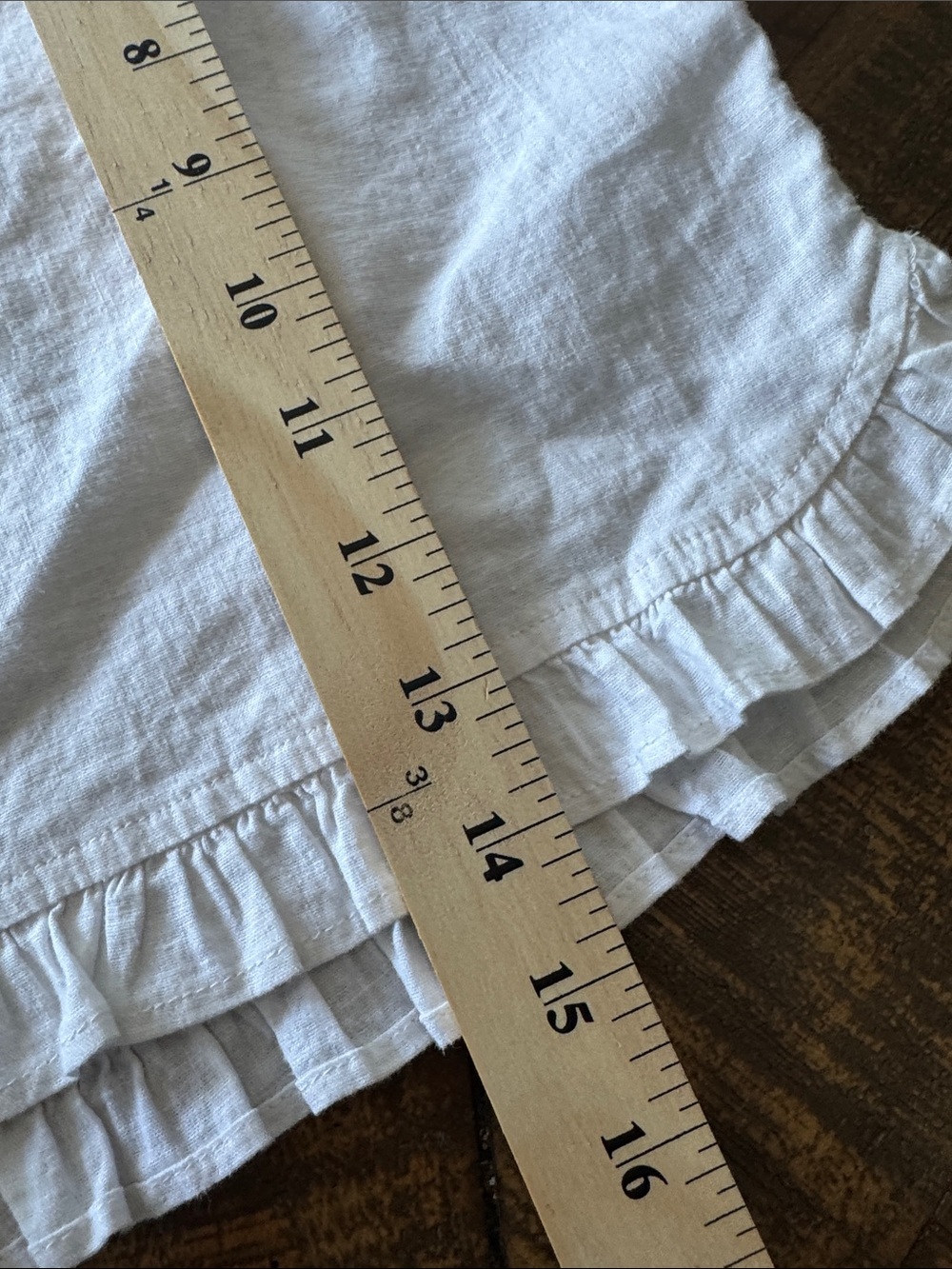 NWT Crown & Ivy Linen/Rayon White Ruffle Short Size Large - Picture 4 of 7